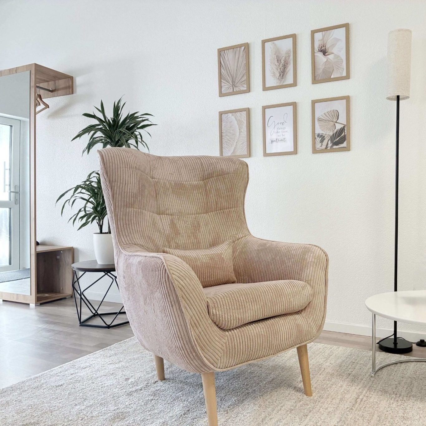 Psychologische Beratung Melanie Christl mit Coachingbereich und Sessel- Coaching und Hypnose in Seligenstadt